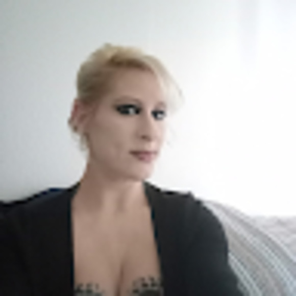 Meet your Posher, Heather - Picture 1 of 1